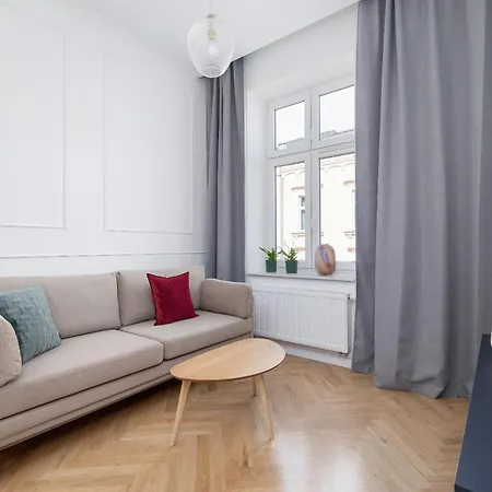 Sonata Apartment - 4Br & Private Sauna - Center *
