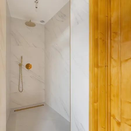 Appartamento 4-bedroom - Private Sauna - Wielopole 7