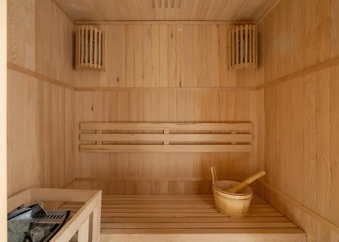 4-bedroom - Private Sauna - Wielopole 7 Appartamento *